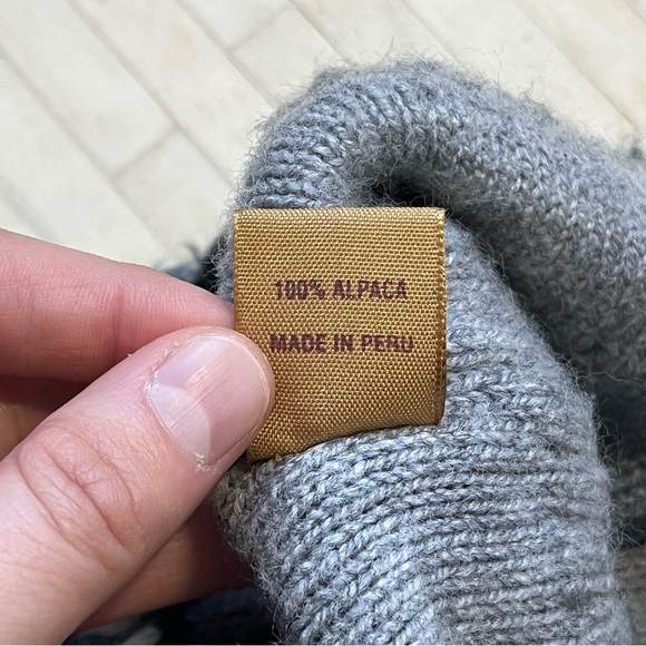 Cozy Knit 100% Alpaca Warm Kids Hat - Gray and Black - Picture 4 of 8